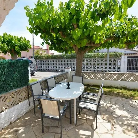 بيت للعطل Casas Montgri *