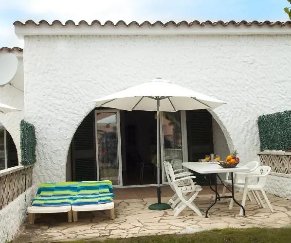 בית נופש Casas Montgri *