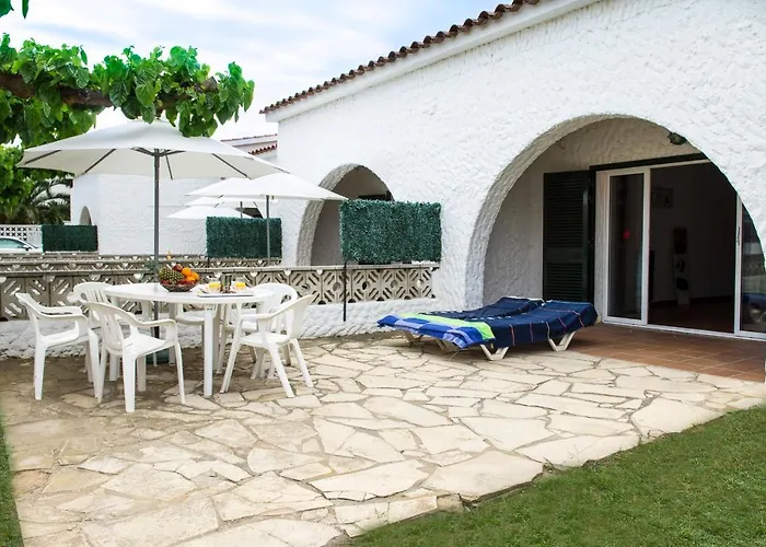 Casas Montgri בית נופש